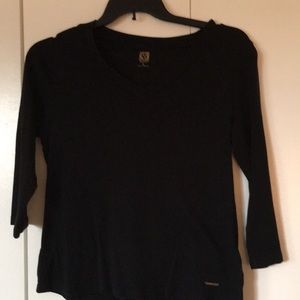 Black 3/4 length sleeve cotton tee.